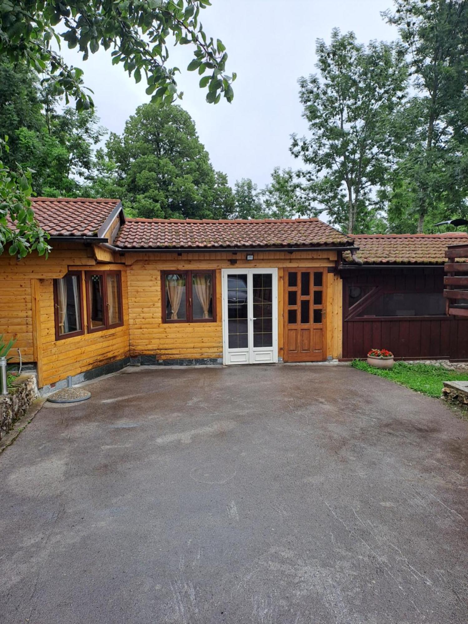 Guesthouse Andrea Poljanak Zewnętrze zdjęcie