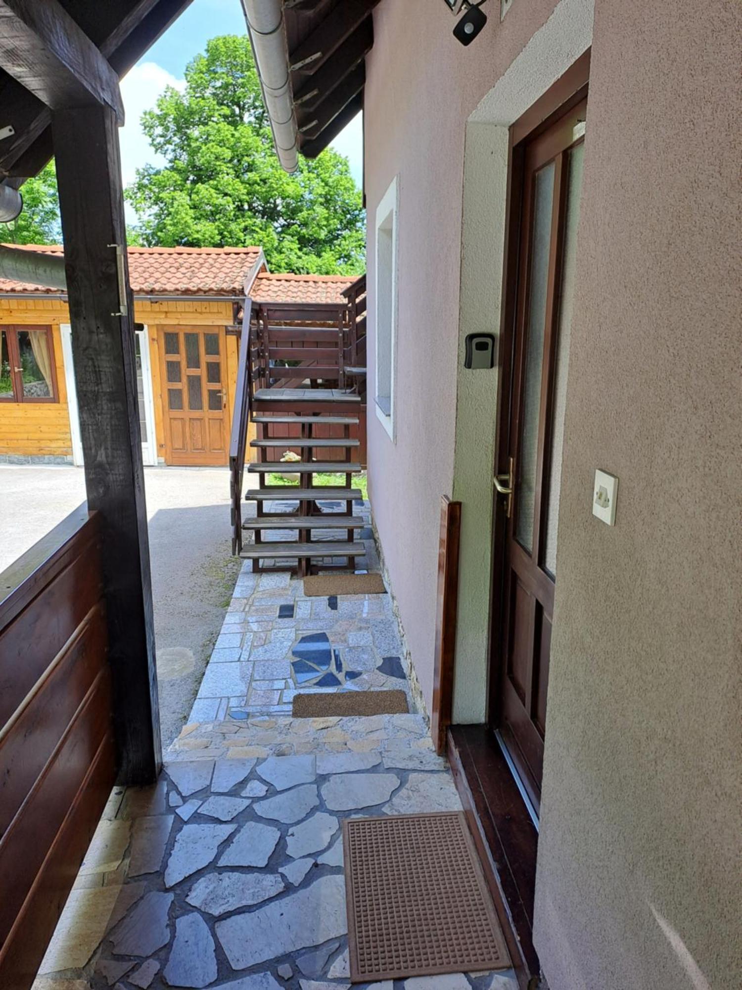 Guesthouse Andrea Poljanak Zewnętrze zdjęcie